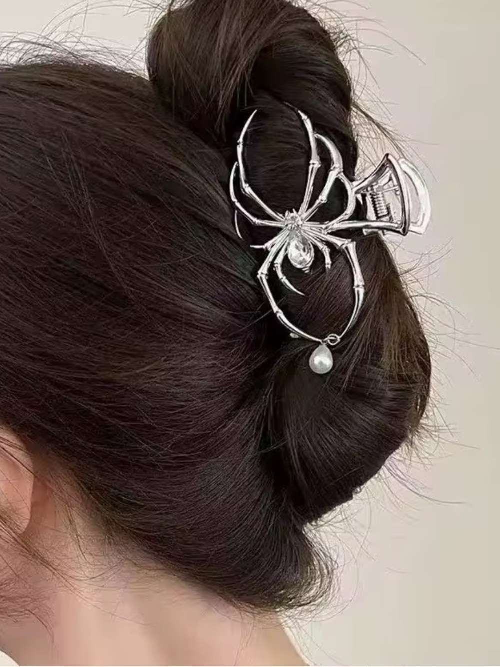 Silver Spider Pearl Hair Clip - Women's Fashion Hair Accessory